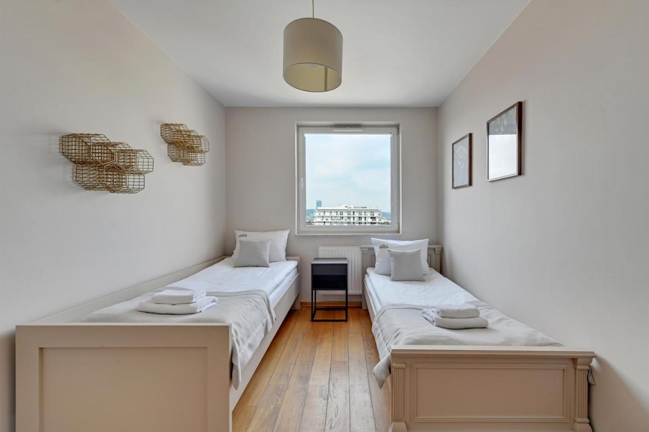 Top Floor Z Widokiem Na Morze By Downtown Apartments Danzica Esterno foto