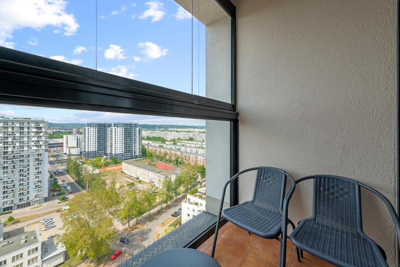 Top Floor Z Widokiem Na Morze By Downtown Apartments Danzica Esterno foto